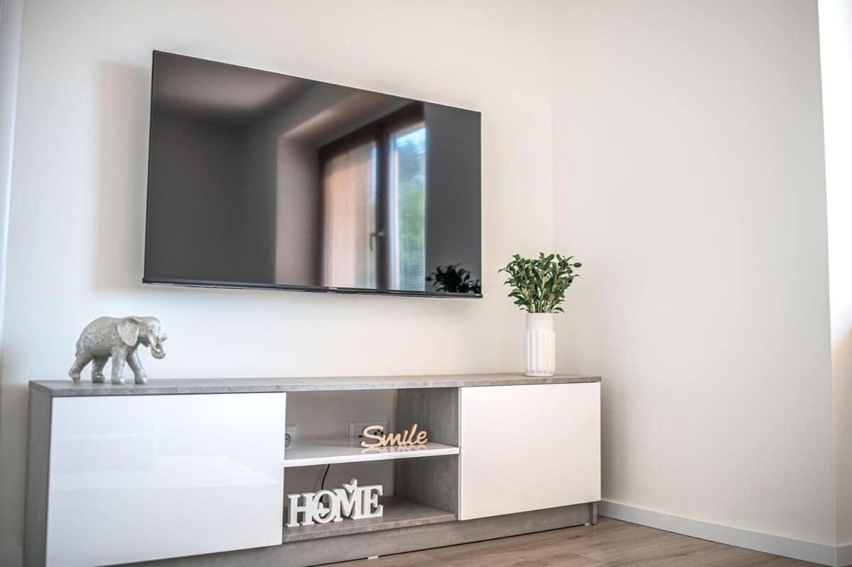 Nitra Castle Suite - Modern Elegance & Serenity Buitenkant foto